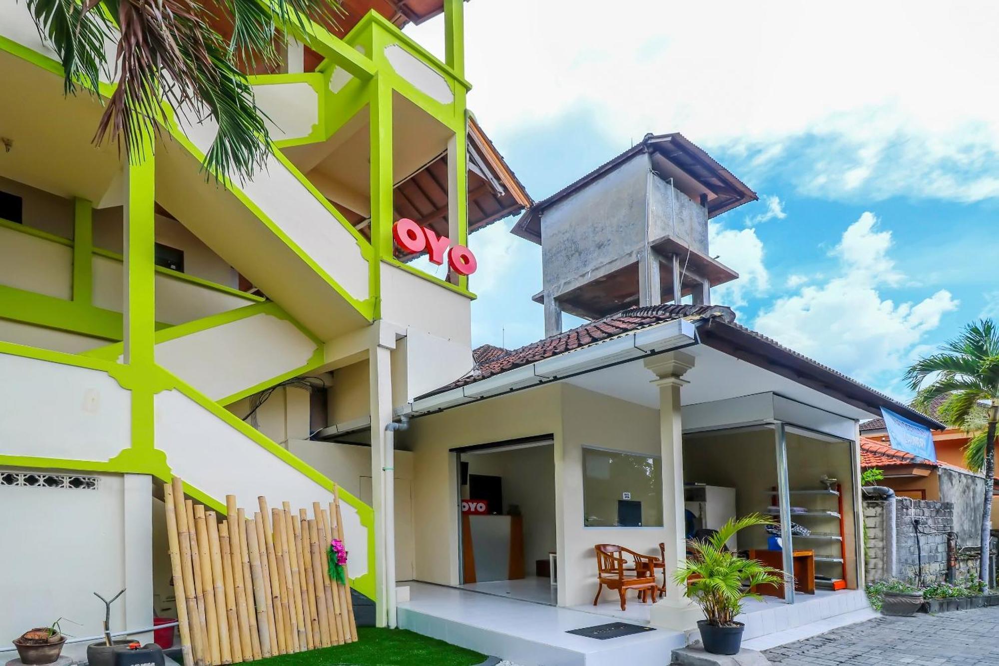 Oyo 2184 Nan Berlian Inn Легіан Екстер'єр фото